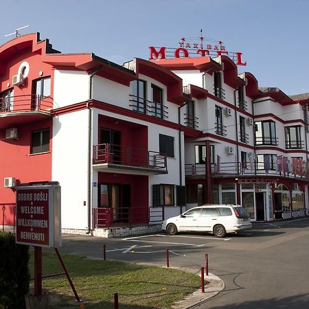 Taxi Bar Motel Bosanska Gradiska Exterior foto