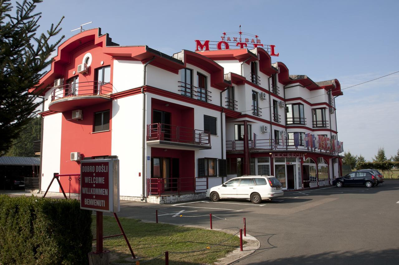 Taxi Bar Motel Bosanska Gradiska Exterior foto